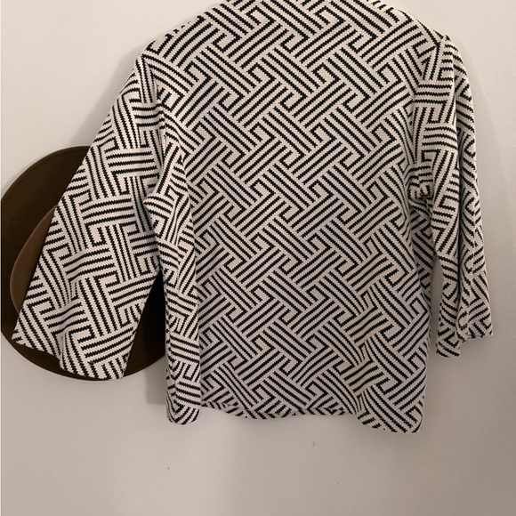W5 Black and White Geometric Blouse Bell Sleeves - Picture 2 of 5